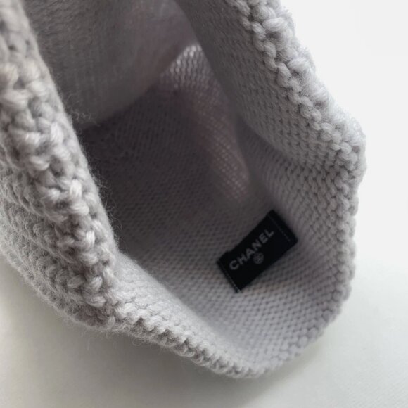 Authentic Chanel Grey Beanie Hat CC logo Brand New - Picture 6 of 14
